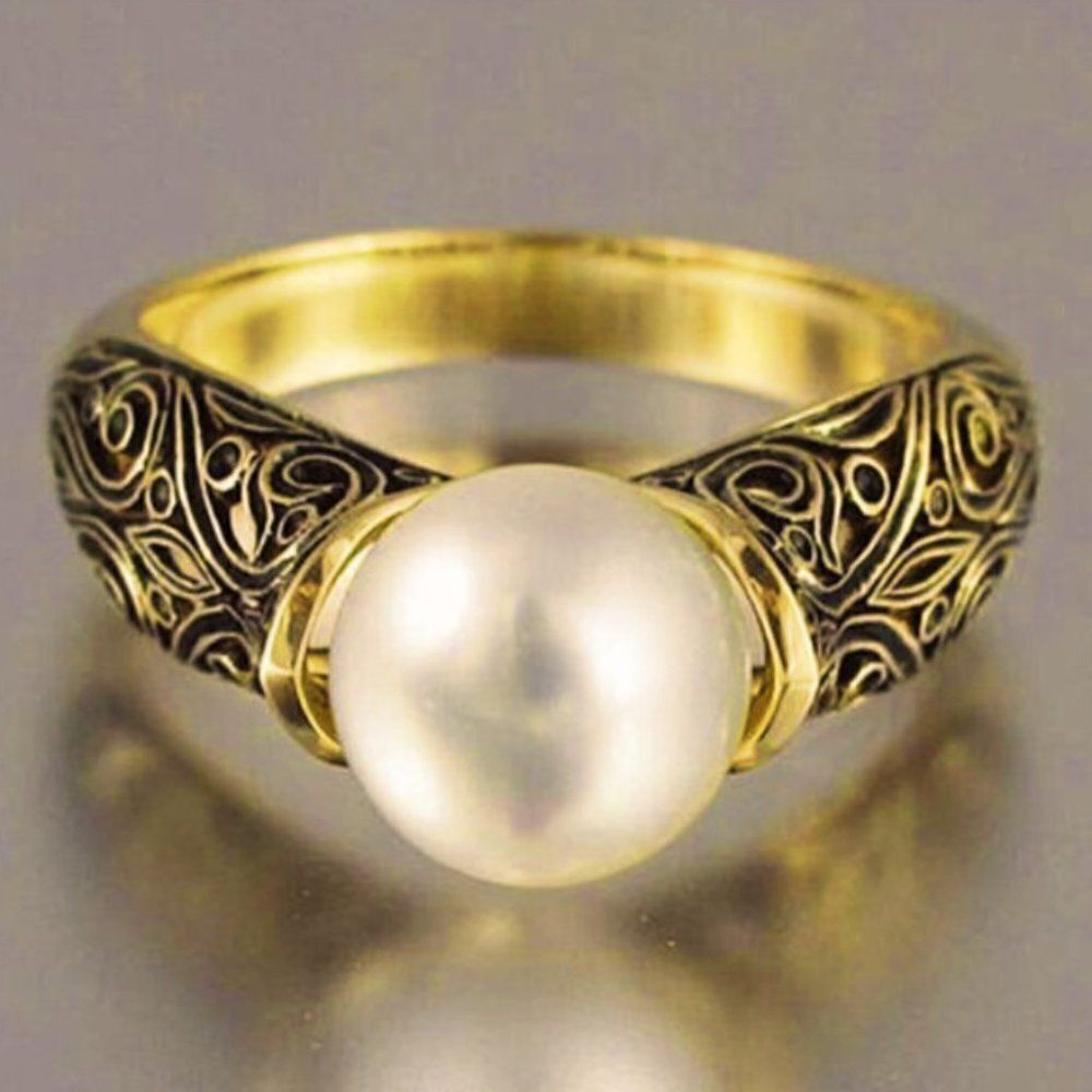 Gold Tone Pearl Ring Filigree Sculpted Mounting  Costume Jewelry Sz 7 *Last One* - Picture 2 of 5